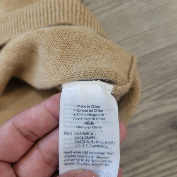 J. Crew Women's Cashmere Tan Pull Over Sweater Size Medium - Picture 7 of 9